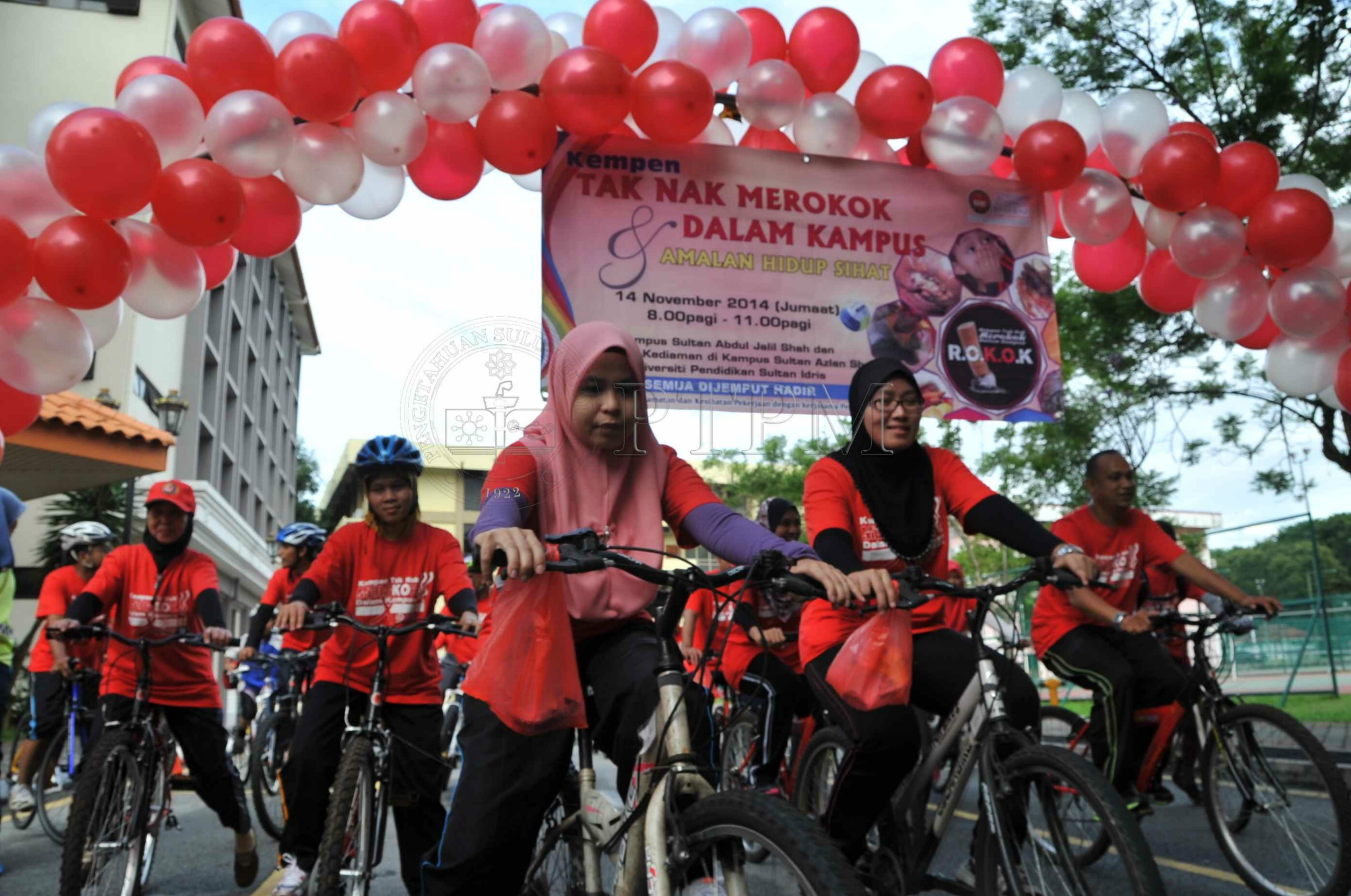 PRO 14 117 ROKOK PRO 9228